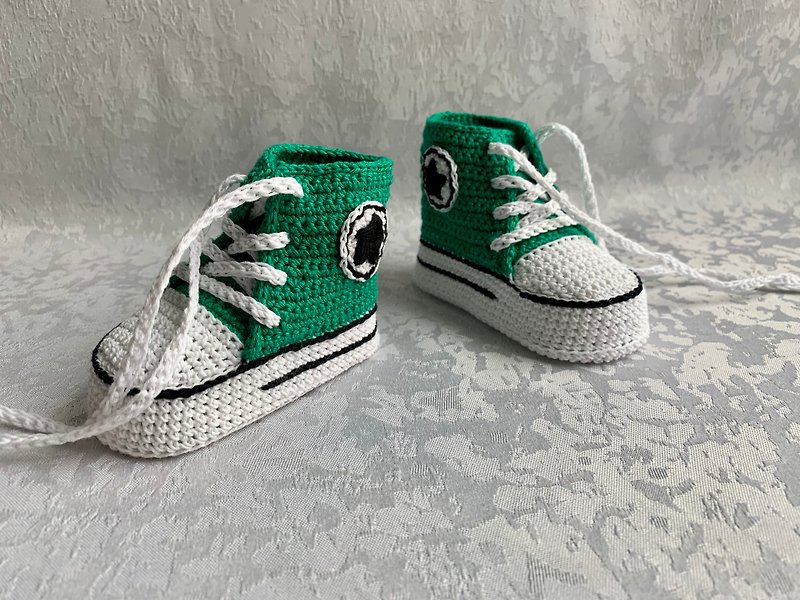 ผ้าฝ้าย/ผ้าลินิน รองเท้าเด็ก สีเขียว - Cute Converse Baby Shoes for photoshoot Baby booties Gift for a boy and a girl
