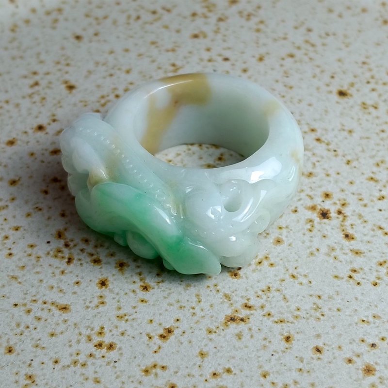 J0205天然翡翠A貨 . 細糯果綠黃三彩豐收板指.收穫豐富.戒指. - 擺飾/家飾品 - 玉石 