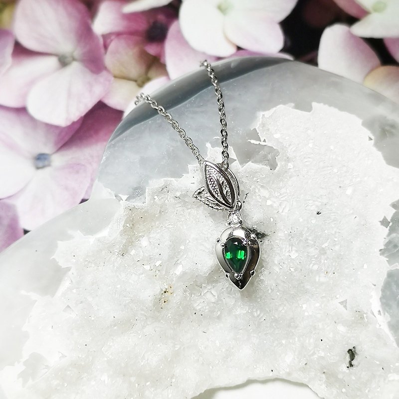 Green Tourmaline necklace - Necklaces - Crystal Green