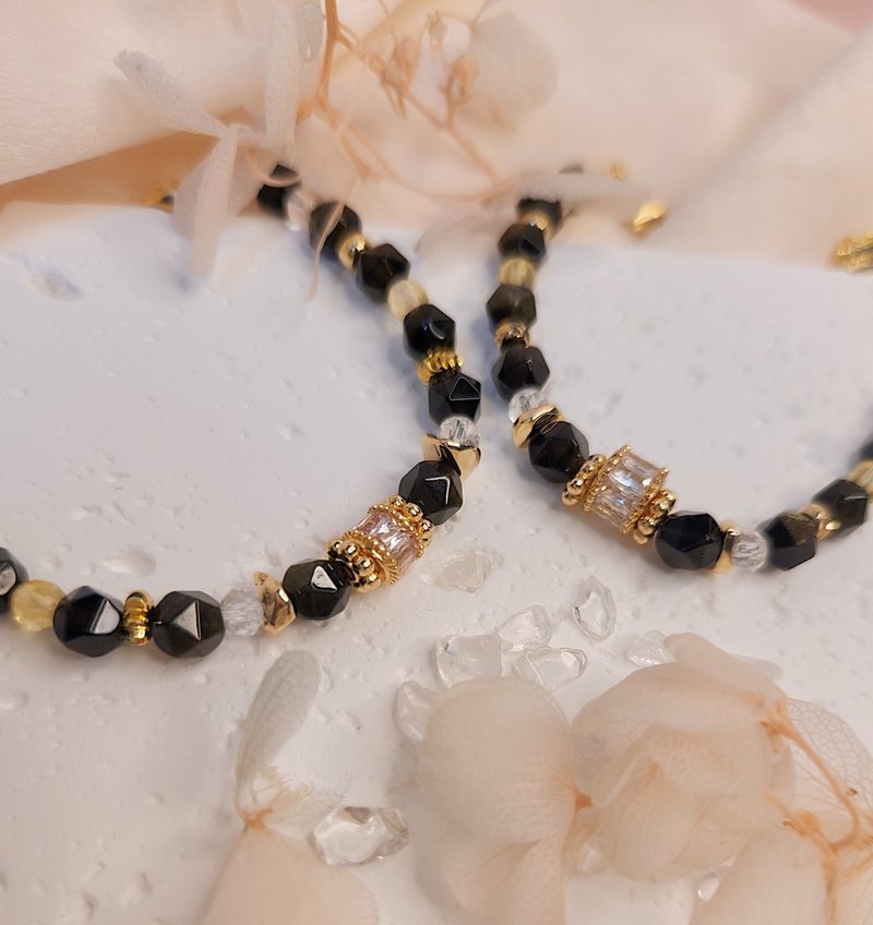 Serenity and Brilliance [Black] - Stone& Citrine │ Semi- Gemstone crystal bracelet with solar energy - สร้อยข้อมือ - เครื่องประดับพลอย สีดำ