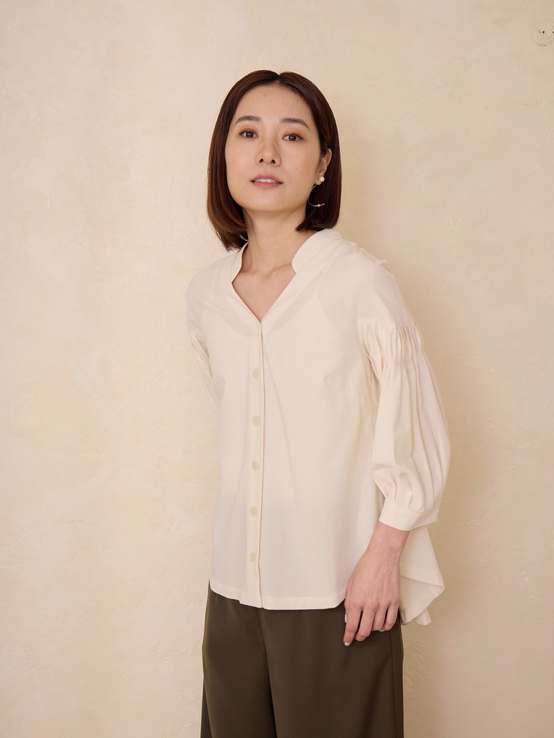 Green maple wing fruit three-dimensional pleated shirt-missing - เสื้อเชิ้ตผู้หญิง - ไฟเบอร์อื่นๆ ขาว