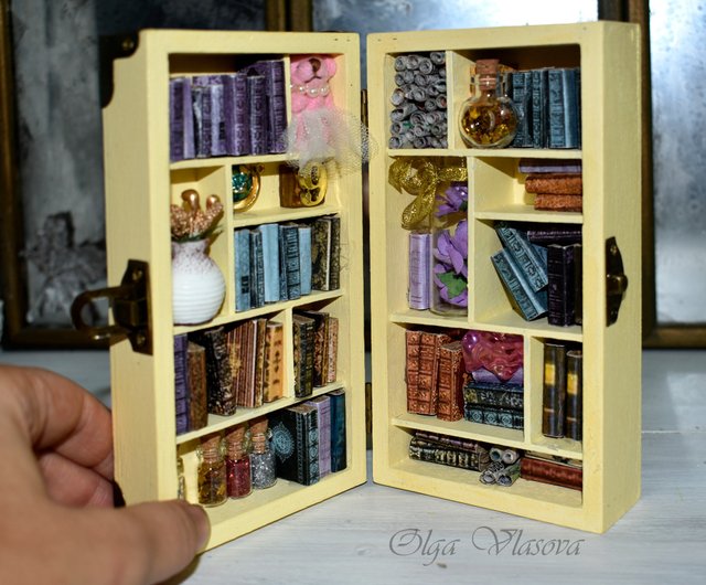 Book Nook Magic – 17 Tiny Rooms to Add to Your Bookshelves - The Book  Family Rogerson