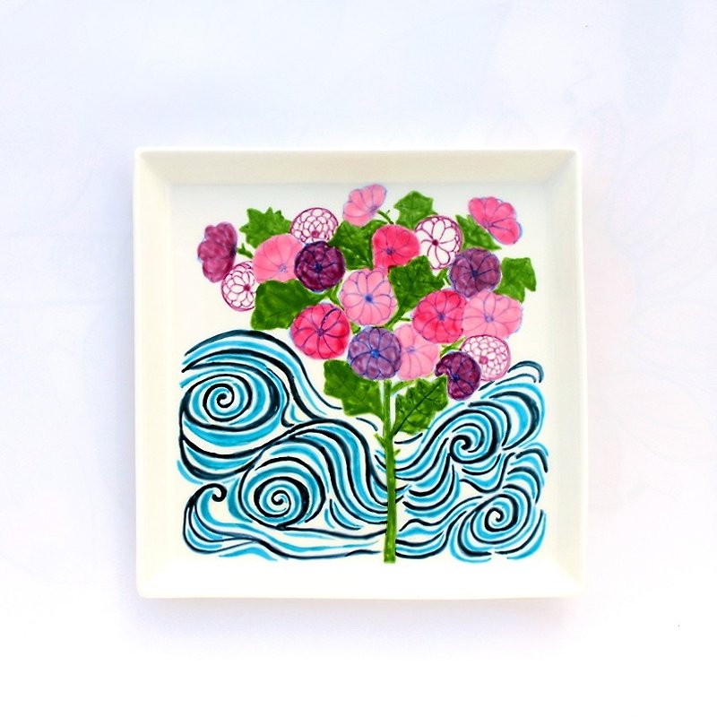 Chrysanthemum and flowing water pattern square plate - Small Plates & Saucers - Porcelain Multicolor