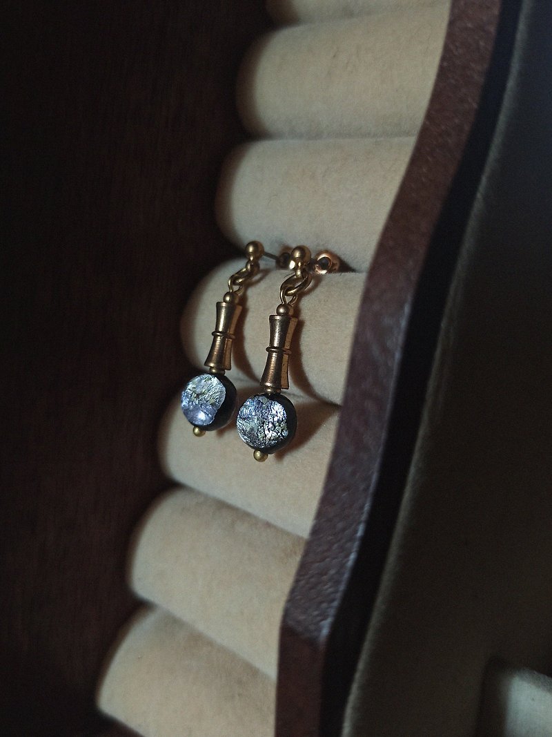 Silver Foil Cylindrical Short Earrings- Bronze Earrings - ต่างหู - ทองแดงทองเหลือง หลากหลายสี