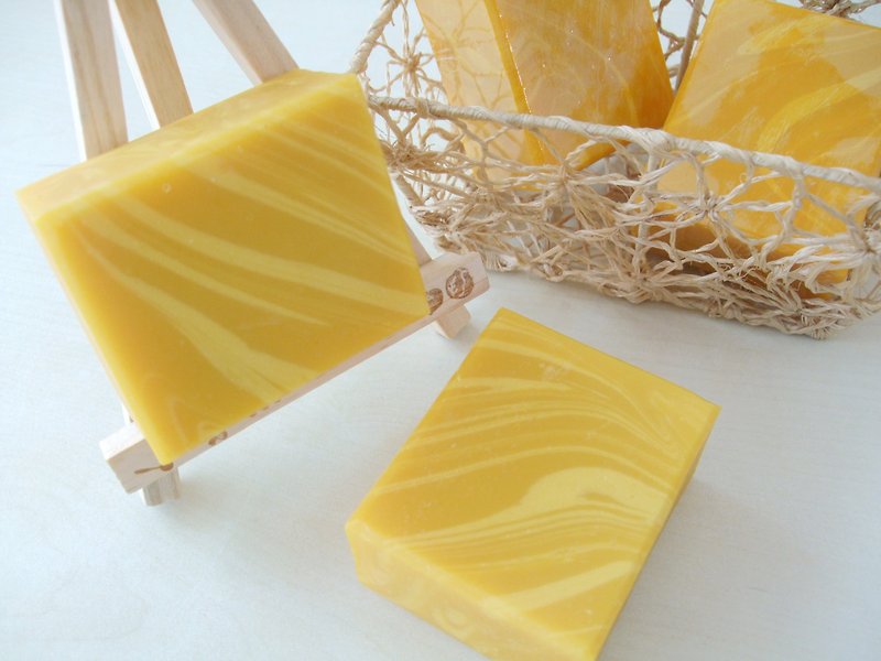 南瓜濃湯乳皂 -香橙乳皂- 一年以上老皂 手工皂 香皂 肥皂 - 肥皂/手工皂 - 植物．花 