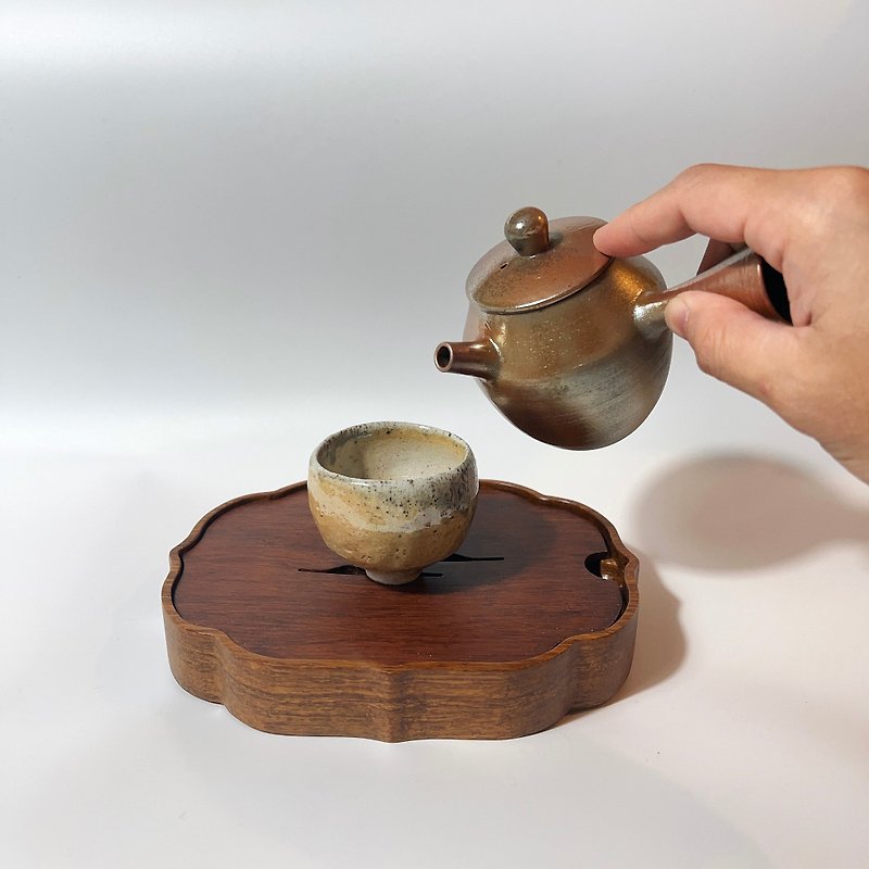 Wood-fired gold-colored side handle teapot/personal 150cc small teapot/handmade by Xiao Pingfan - Teapots & Teacups - Pottery 