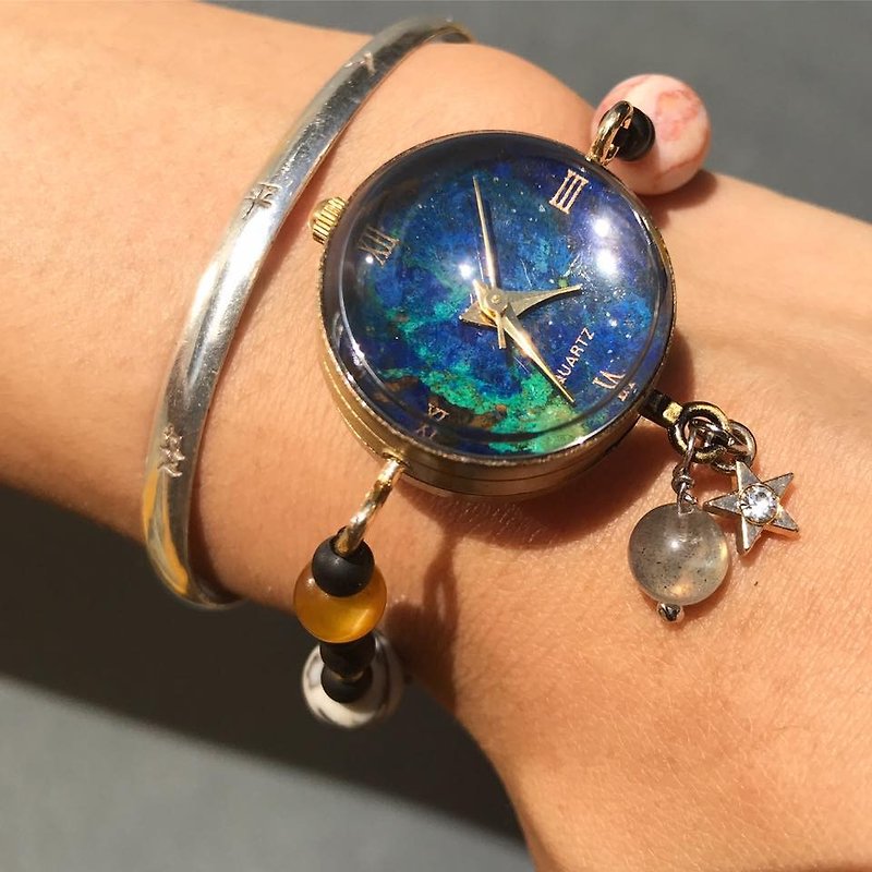 [ロストと天然石の特別なセクションを見つける]青緑色の石の宇宙地球ウォッチ - 腕時計 - 宝石 多色