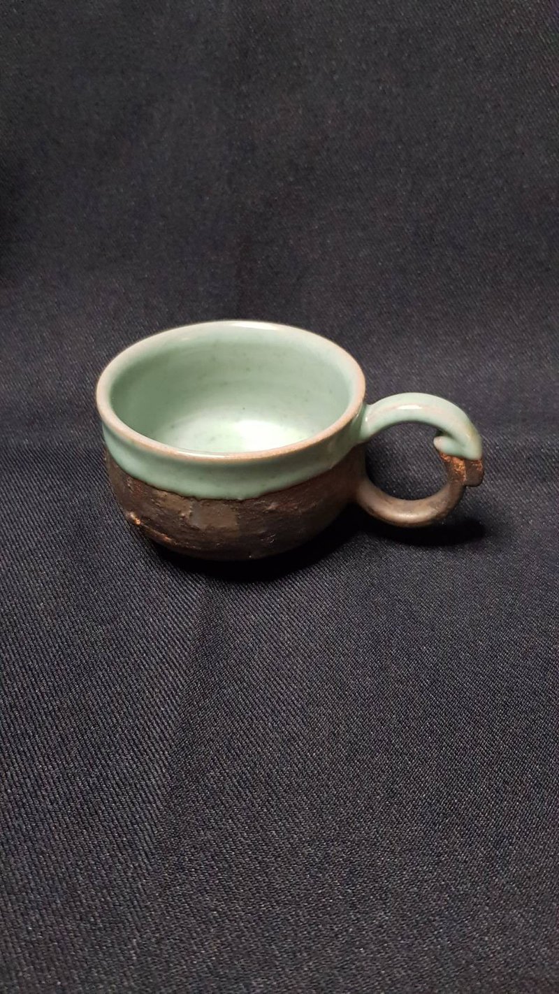 Xu Shumin   taste - Mugs - Pottery 