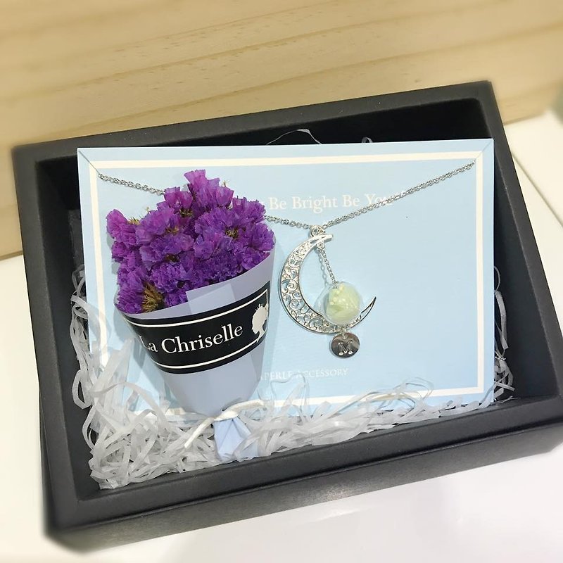 Free Shipping blessing bags dried flowers flower gift box moon letter custom letters alphabet necklace necklace necklace birthday gift Christmas gift girlfriends wedding gift - Chokers - Plants & Flowers Green