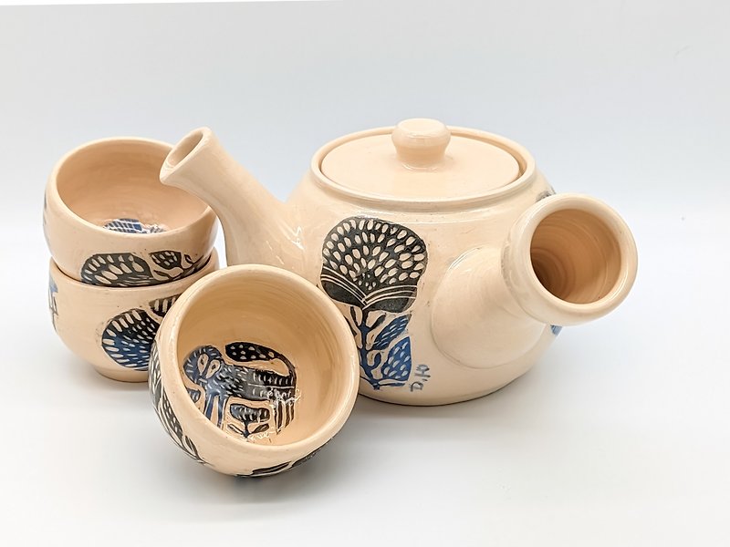 Pottery teapot 13oz and bowls set Ukrainian sgraffito set for tea - Teapots & Teacups - Pottery Blue
