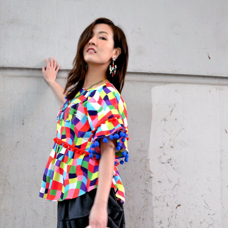 TIMBEE LO X NL Colorful Square Ball Wool Top - เสื้อผู้หญิง - ไนลอน หลากหลายสี