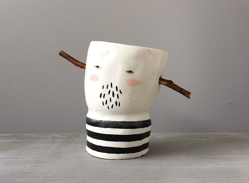 Quirky little ceramic pots - 花瓶/花器 - 陶 白色