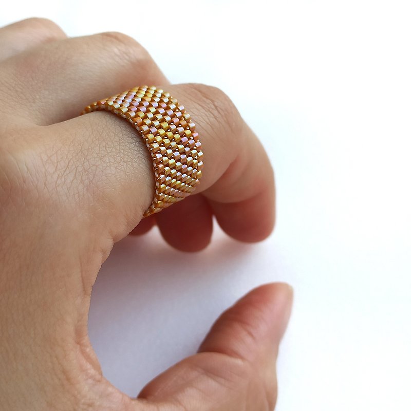 Ginger bead ring | Handmade jewelry | Wide elastic ring - แหวนทั่วไป - แก้ว สีส้ม