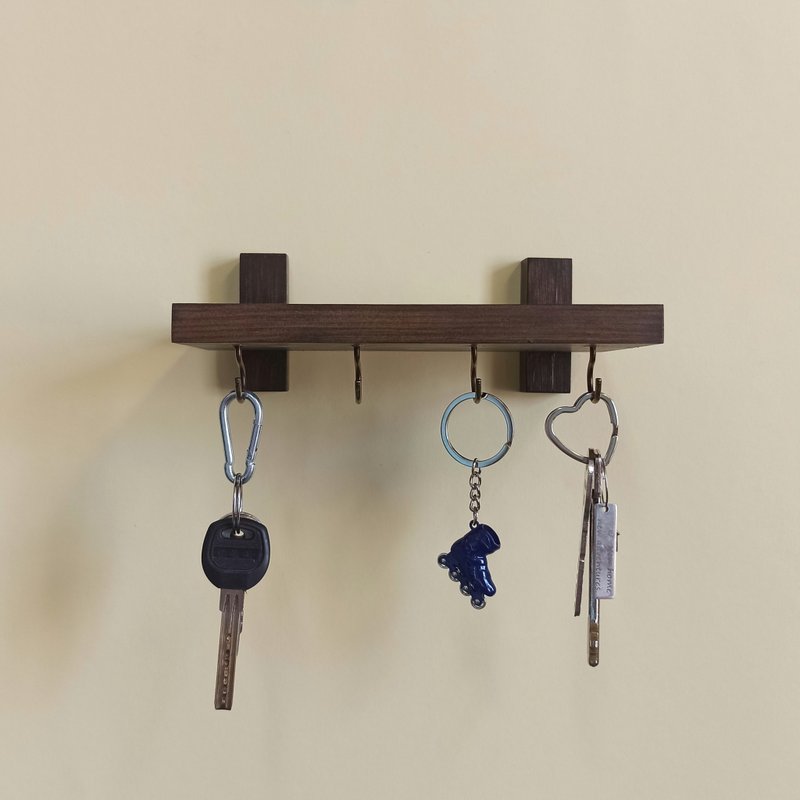 Wall shelf with hooks for keys, jewellery, leashes - เฟอร์นิเจอร์อื่น ๆ - ไม้ 