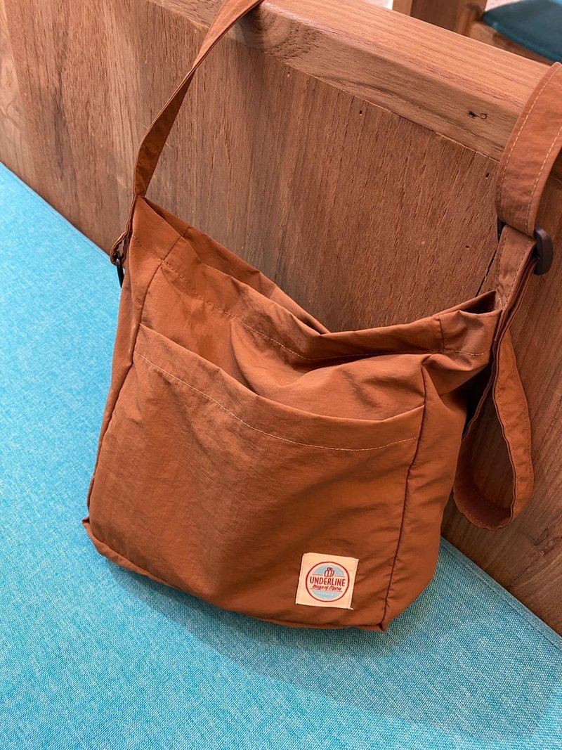 Underline Mini Brown Nylon Mail Bag / Sling Bag - 側背包/斜背包 - 棉．麻 咖啡色