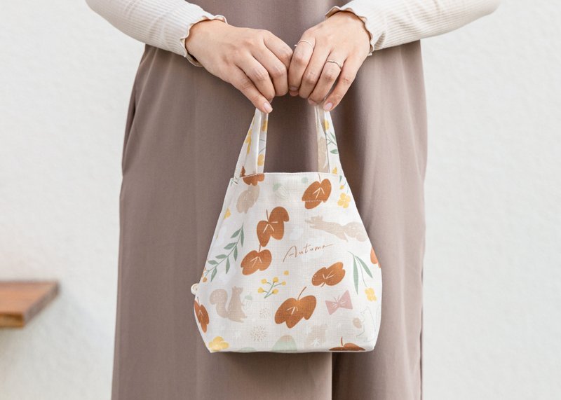 Pre-order [Poetry of Autumn-Changeable Tote Bag] Drawstring Bag/Small Tote Bag/Lunch Bag - กระเป๋าถือ - เส้นใยสังเคราะห์ สีนำ้ตาล