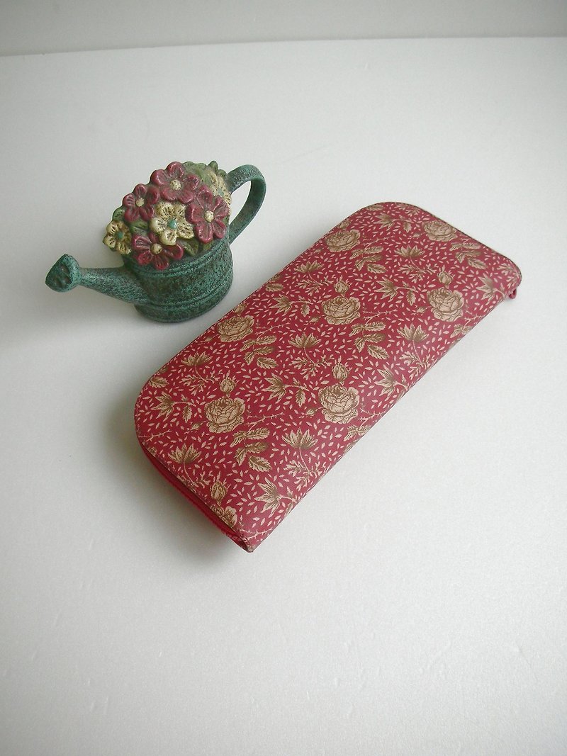 Classic LIBERTY [Fanjin Rose] Tarpaulin-Long Clip/Wallet/Change Purse - กระเป๋าสตางค์ - วัสดุกันนำ้ สีแดง