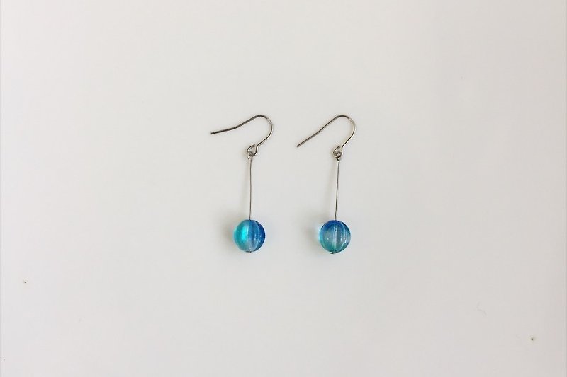 blue cherry 不鏽鋼造型耳環 - 耳環/耳夾 - 玻璃 藍色
