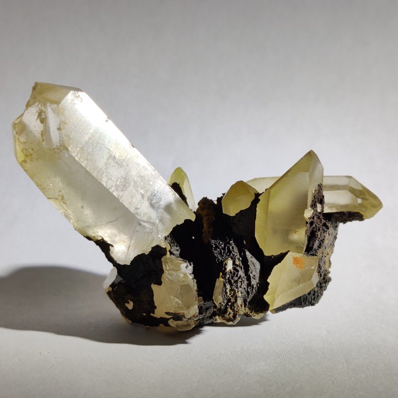 骨幹 白水晶簇 Rock Quartz 隨形 擺件 原石 晶簇 天然水晶 水晶 - 擺飾/家飾品 - 水晶 