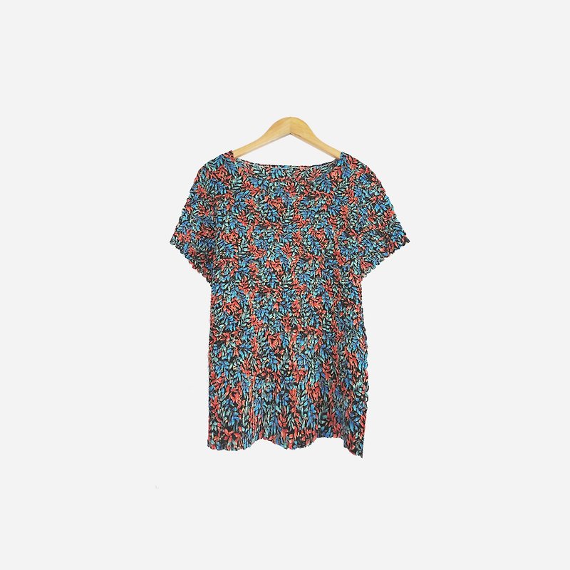 Dislocation vintage / three-dimensional embossed wrinkled shirt no.860 vintage - เสื้อผู้หญิง - เส้นใยสังเคราะห์ สีน้ำเงิน