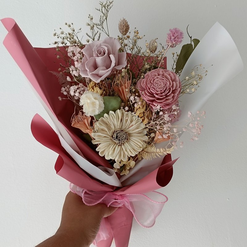 粉紅玫瑰永生乾燥花束 結婚捧花母親節康乃馨生日畢業花束禮物 - 乾燥花/永生花 - 植物．花 多色