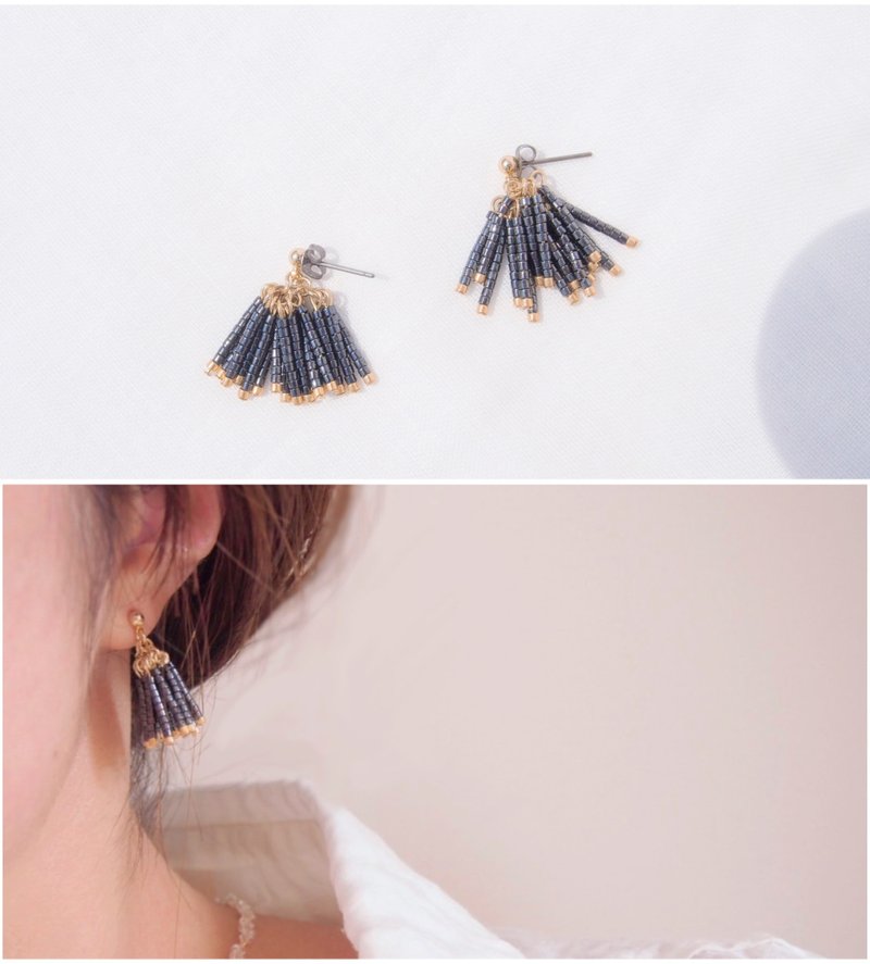 Fringe Bead Earrings [volumy] Metallic Black Gold - ต่างหู - วัสดุอื่นๆ สีดำ