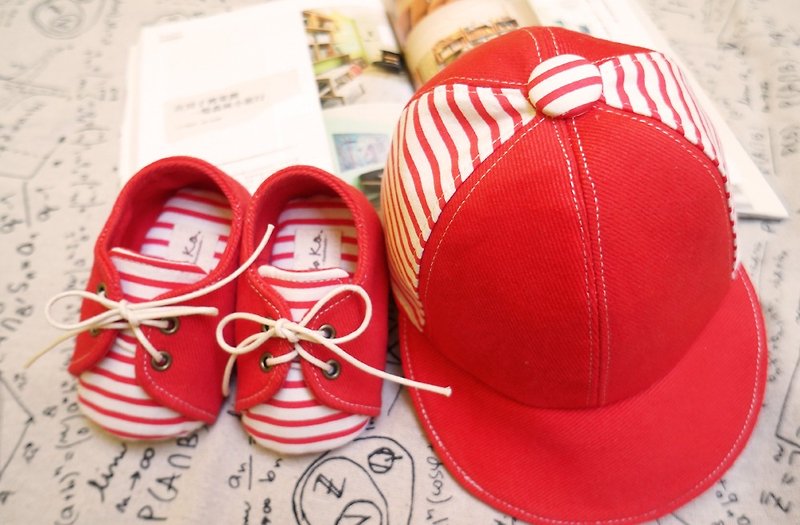 [Miya ko.] Handmade cloth grocery handsome bar / strap shoes / canvas shoes / baby shoes / toddler shoes / baseball cap / hat / full moon ceremony / month indemnity gift - ผ้ากันเปื้อน - วัสดุอื่นๆ 