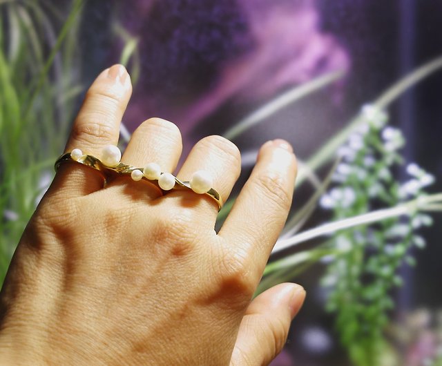 Continu Logisch ontvangen Japan Quality | Triple Finger Knuckle Ring Mermaid Brass × Pearl - Shop  ingod General Rings - Pinkoi