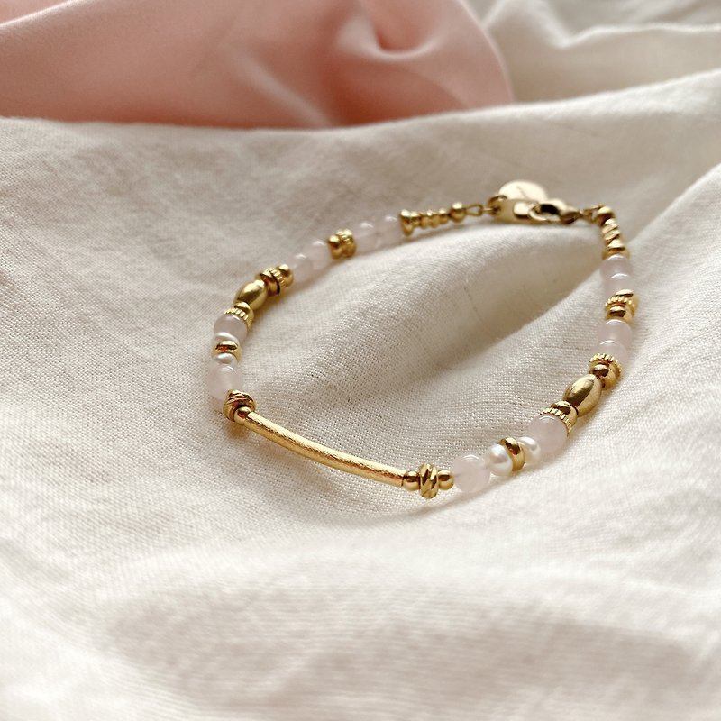 Pink-rose crystal bracelet - สร้อยข้อมือ - ทองแดงทองเหลือง หลากหลายสี
