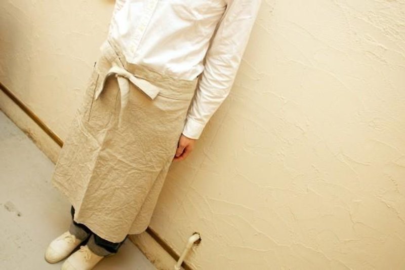 [Stock as long as SALE] linen apron 8925 yen ⇒7000 yen - ผ้ากันเปื้อน - ผ้าฝ้าย/ผ้าลินิน สีกากี