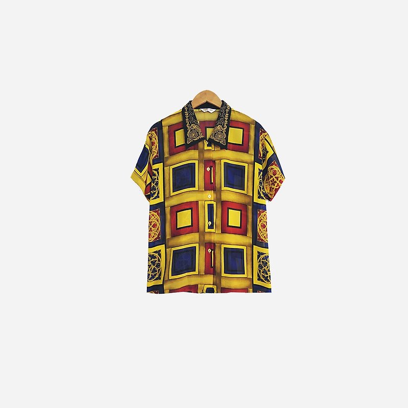 ディノベーションヴィンテージ/刺繍カラージオメトリーブラックシャツno.585 - シャツ・ブラウス - その他の素材 イエロー