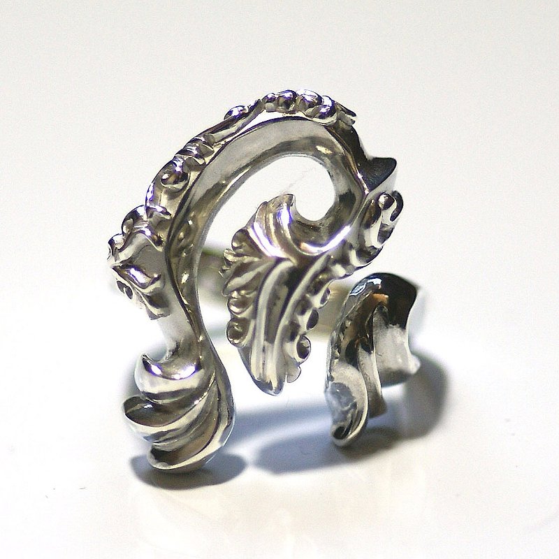 Powerful men's design Fish hook motif ring made of Silver Free shipping Gift wrapping available - แหวนทั่วไป - โลหะ สีเงิน