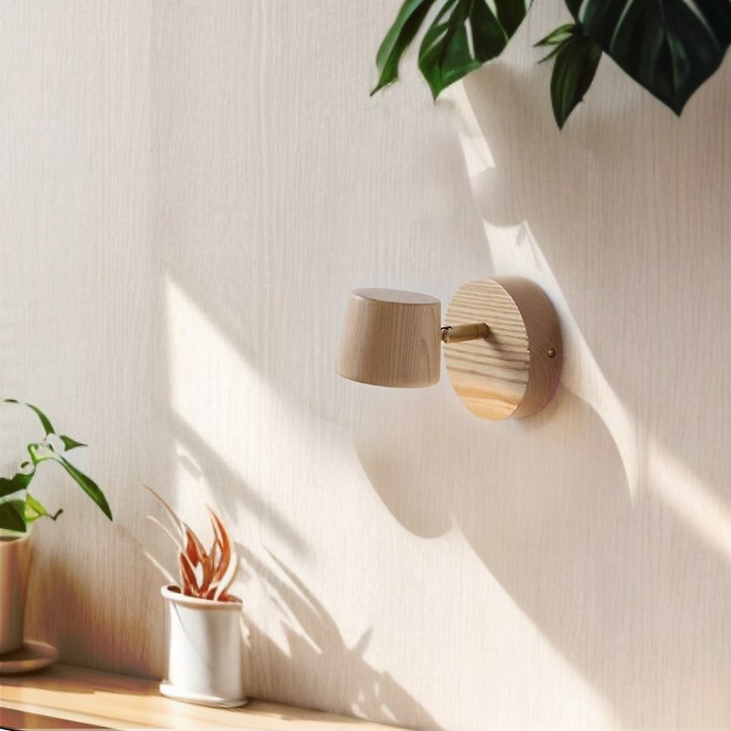 Taisho retro Western style North American ash wood wall lamp solid wood handmade color temperature three-stage switch 212LW - โคมไฟ - ไม้ สีกากี