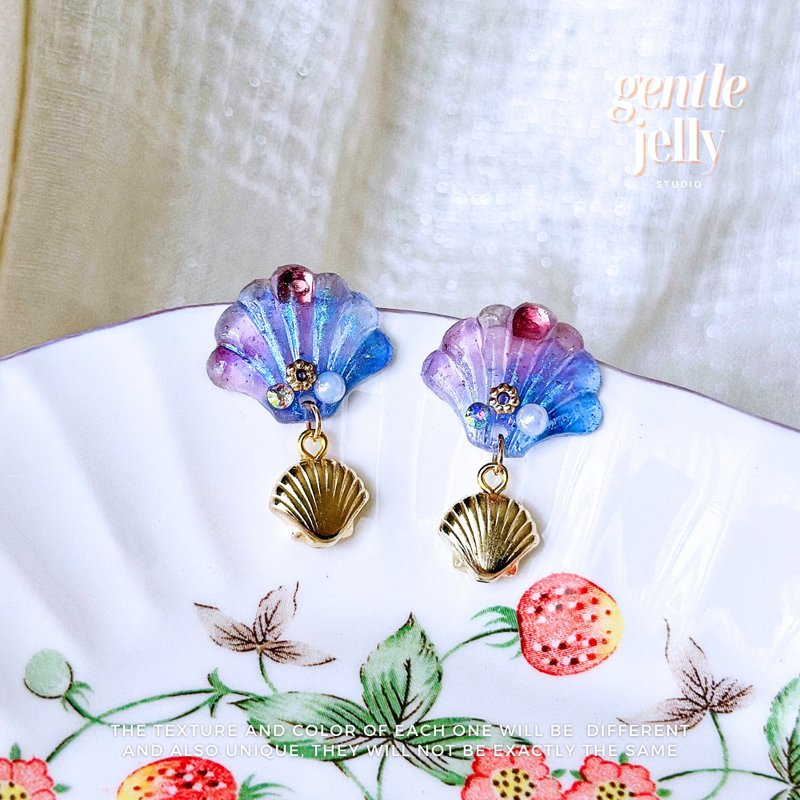 ต่างหูเปลือกหอย Seashell Earrings, Holographic Shell Summer Earrings - ต่างหู - เรซิน หลากหลายสี