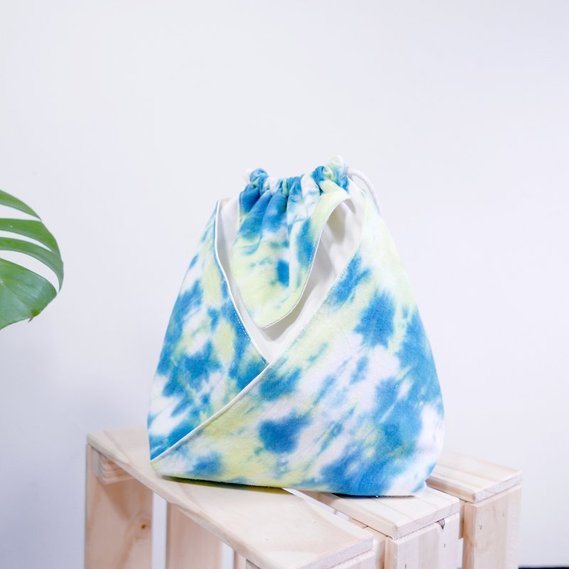 Tie dye/handmade/Kimono bag/hand bag/shoulder bag :Aurora: - กระเป๋าแมสเซนเจอร์ - ผ้าฝ้าย/ผ้าลินิน สีน้ำเงิน