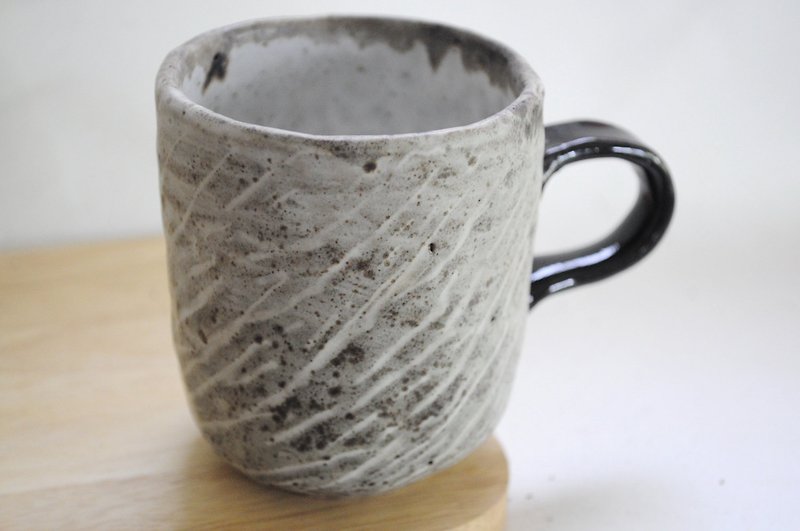 A smooth mug, 8 oz. - แก้วมัค/แก้วกาแฟ - เครื่องลายคราม ขาว