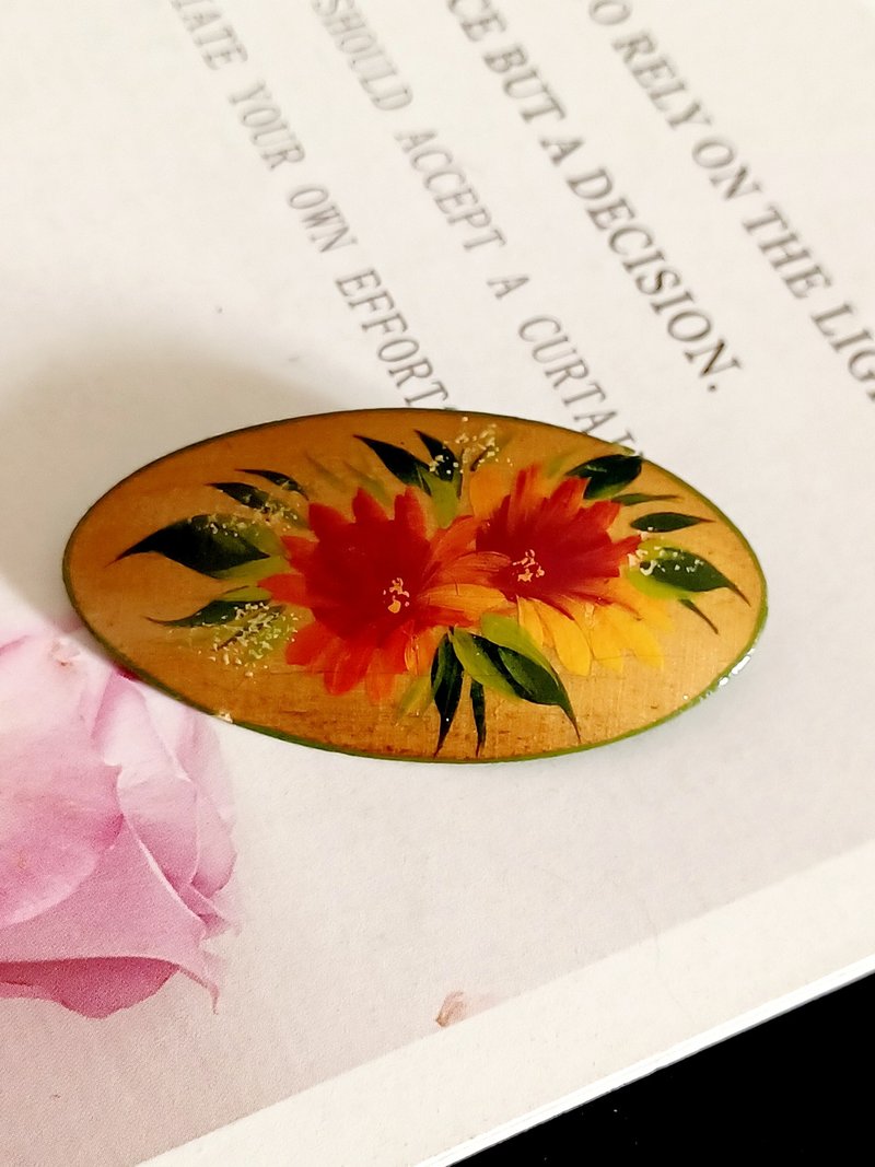 vintage jewelry  俄羅斯手繪花卉木製漆塗 別針 胸針 - 胸針 - 木頭 