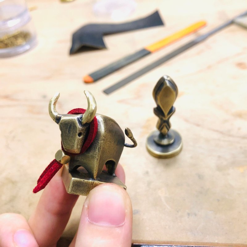 憨憨牛 |手工封蠟章/銅印/紙鎮 | 封蠟禮盒 Wax Seal | - 印章/印台 - 銅/黃銅 