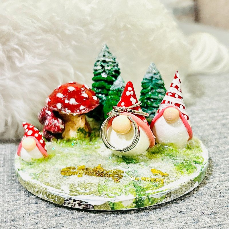 【手工製作】聖誕風格戒指台 飾品展示台 居家擺設 - 擺飾/家飾品 - 其他材質 多色
