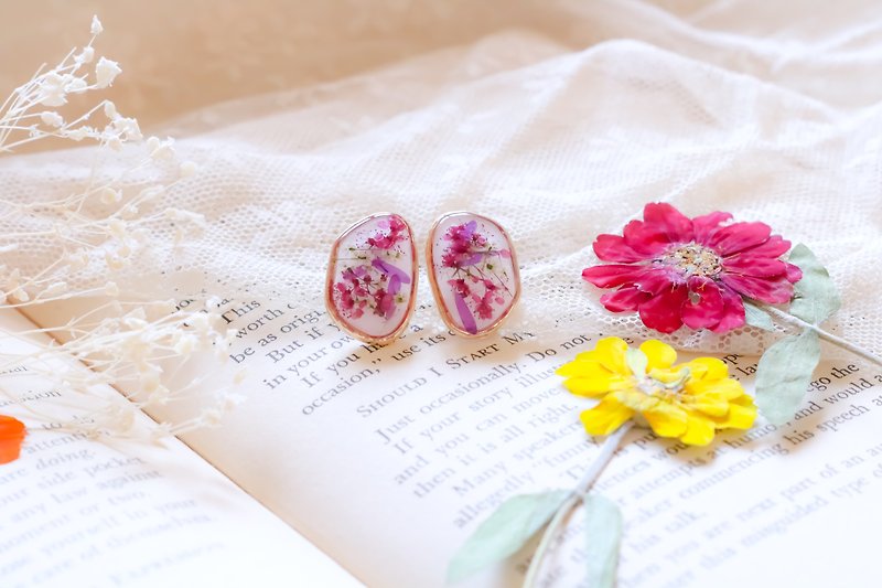Flower Resin Earrings - Earrings & Clip-ons - Resin Pink
