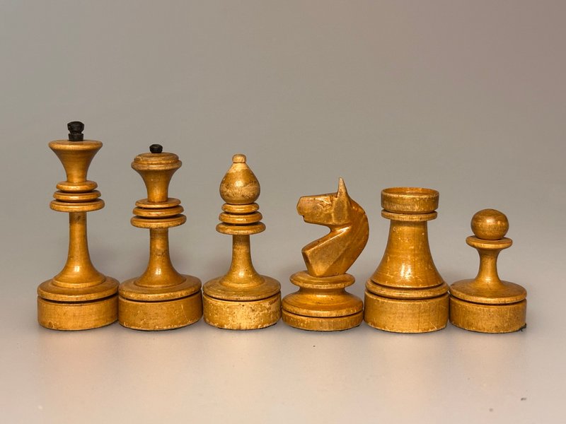 Soviet so called Kirov chess set, 1950 to 1955 approx. - 桌遊/卡牌 - 木頭 黑色