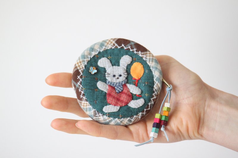 Round Coin Purse, Little Bag for Small things, Fabric Rosary Keeper. - กระเป๋าเครื่องสำอาง - วัสดุอื่นๆ หลากหลายสี