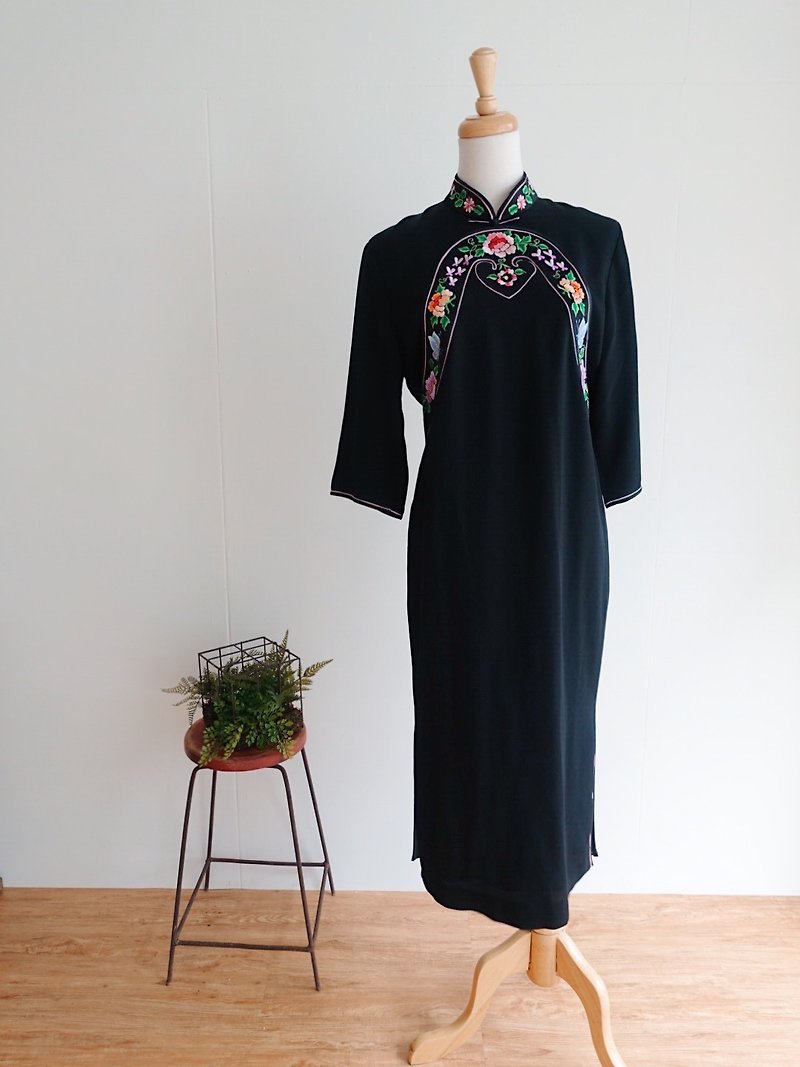 Vintage 旗袍 / 改良式 no.6 - 連身裙 - 絲．絹 黑色