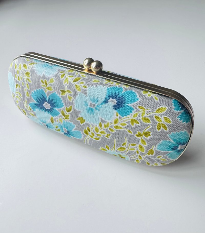 Indigo dyeing Glasses Case/ Pencil Case/ Jewellery Case - Pencil Cases - Cotton & Hemp Green