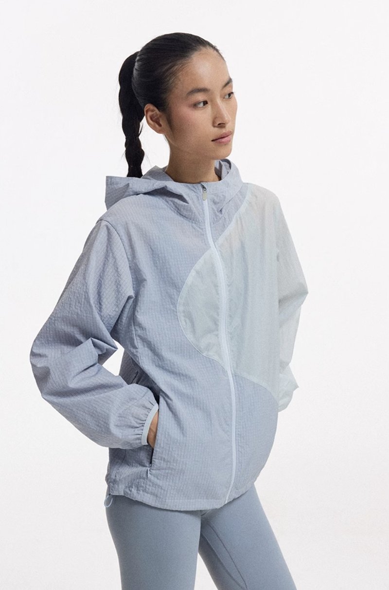 太極拼接 格子肌理防曬連帽外套 - 女上衣/長袖上衣 - 其他材質 多色