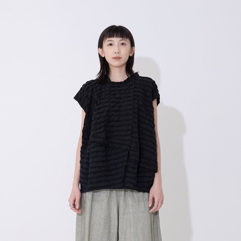 Wavy cap-sleeve pleated top | Hot sale restocked - Women's Tops - Cotton & Hemp Black