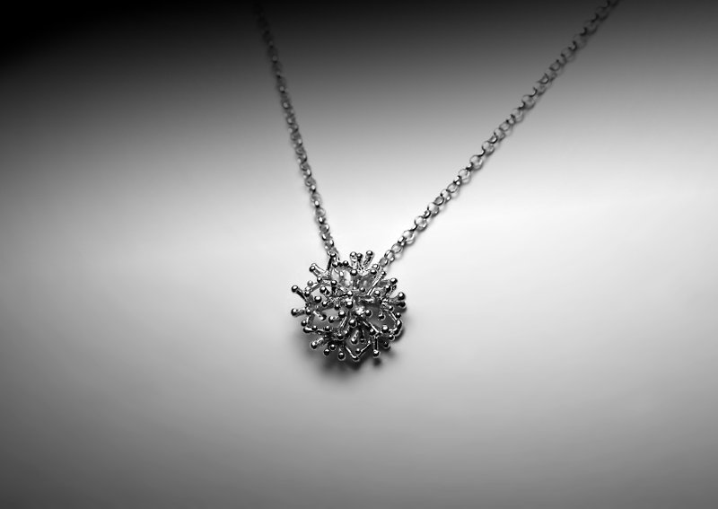 Dandelion Silver necklace - สร้อยคอ - โลหะ สีเงิน