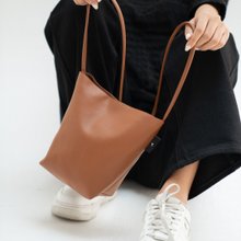 タイ発 RUST BRAND 10色展開 BACKET BAG タイ発 RUST BRAND 10色展開 HOBO MEDIUM BAG (RUST BRAND