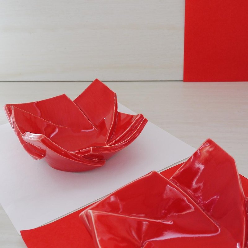 Small bowl ORIGAMI 【red】 - Bowls - Pottery Red