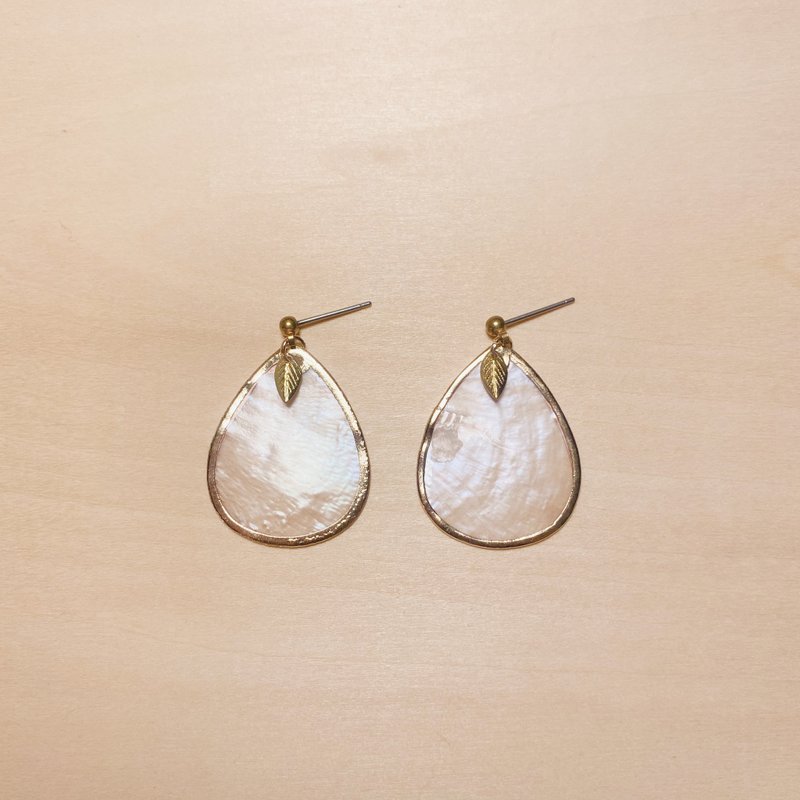 Retro Mini Leaf Water Drop Shell Translucent Earrings - Earrings & Clip-ons - Shell Transparent